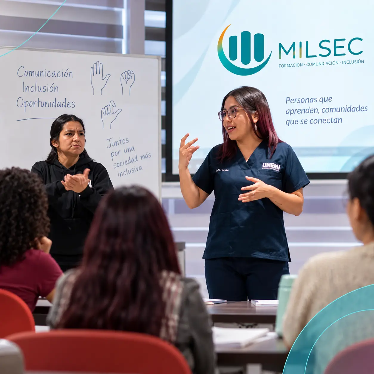 Curso introductorio de Lengua de Señas Ecuatoriana de MILSEC